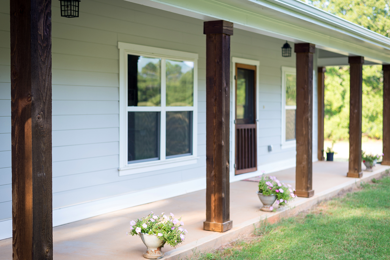 custom-home-wood-columns